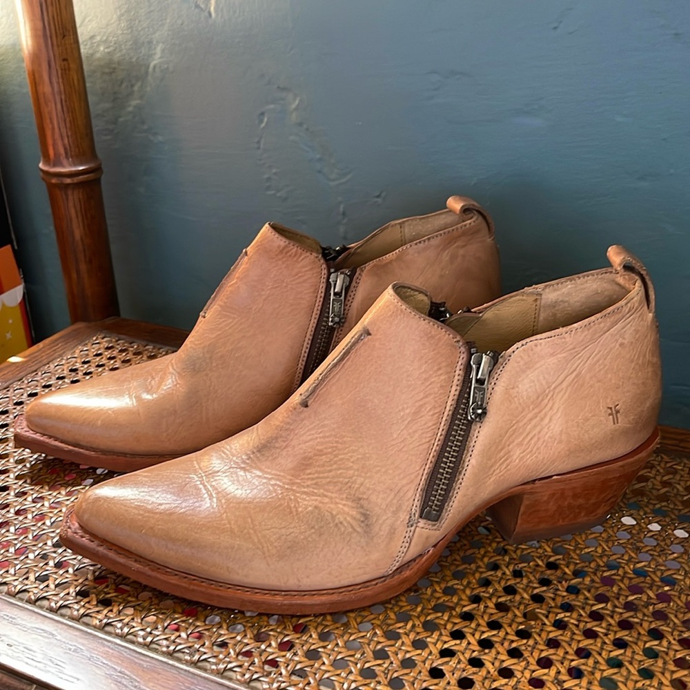 FRYE Sacha Moto Shootie Women's Leather Boots Size 10